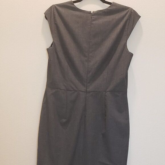 Ann Taylor Grey V-Neck Cap Sleeves Dress Size 10 - Picture 6 of 10